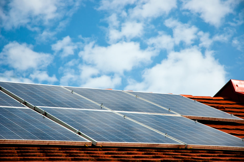4 Questions to Ask Yourself Before Installing Rooftop Solar Panels